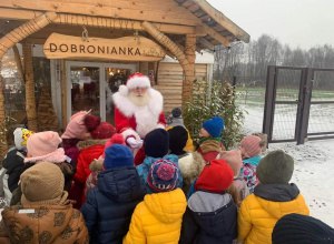 Słoneczka i Biedroneczki odwiedzily Świętego Mikołaja