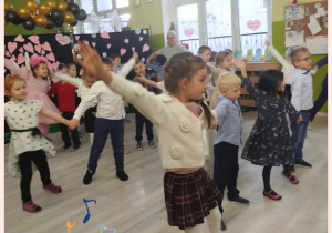 Dzieci z grupy III występują